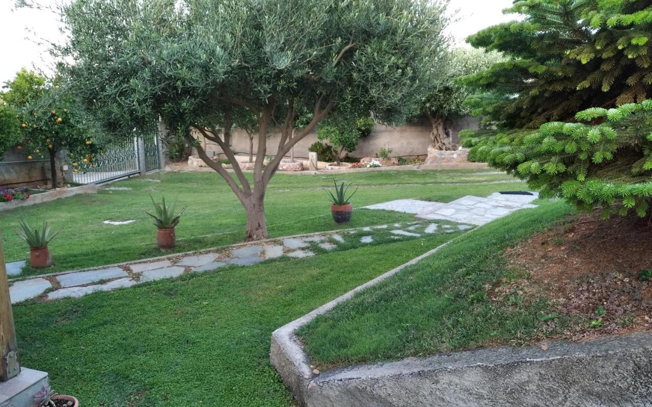 Garden House-Free Transfer From Airport Villa Artemida  Bagian luar foto